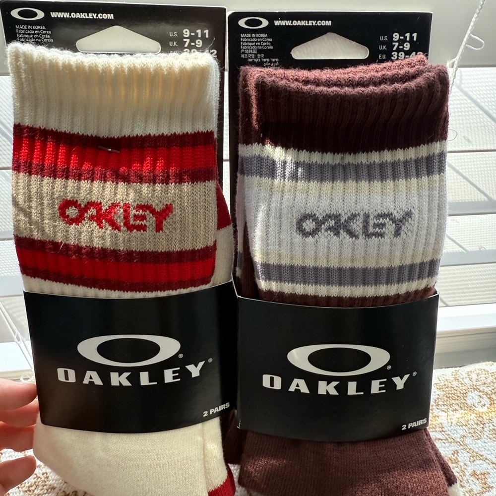 2 Oakley Casual Socks Ribbed Knit Red/cream & Brown/cream